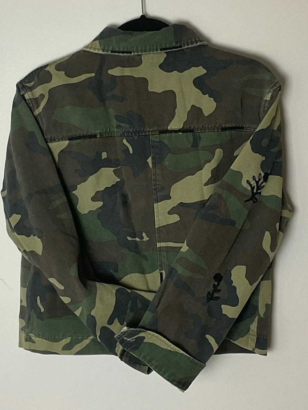 dolan Camouflage Jacket Black Embroidered Roses Hippie Festival Military Size M - Picture 5 of 11